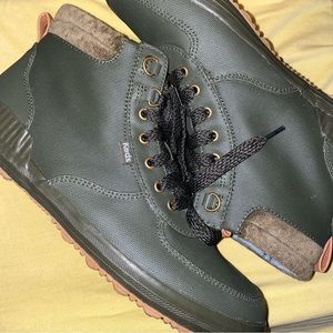 Women’s Keds Olive Green High Top Lace Up Sneaker Size 10